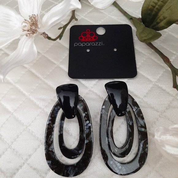 Paparazzi Double Hoop Post Earrings - Picture 1 of 4